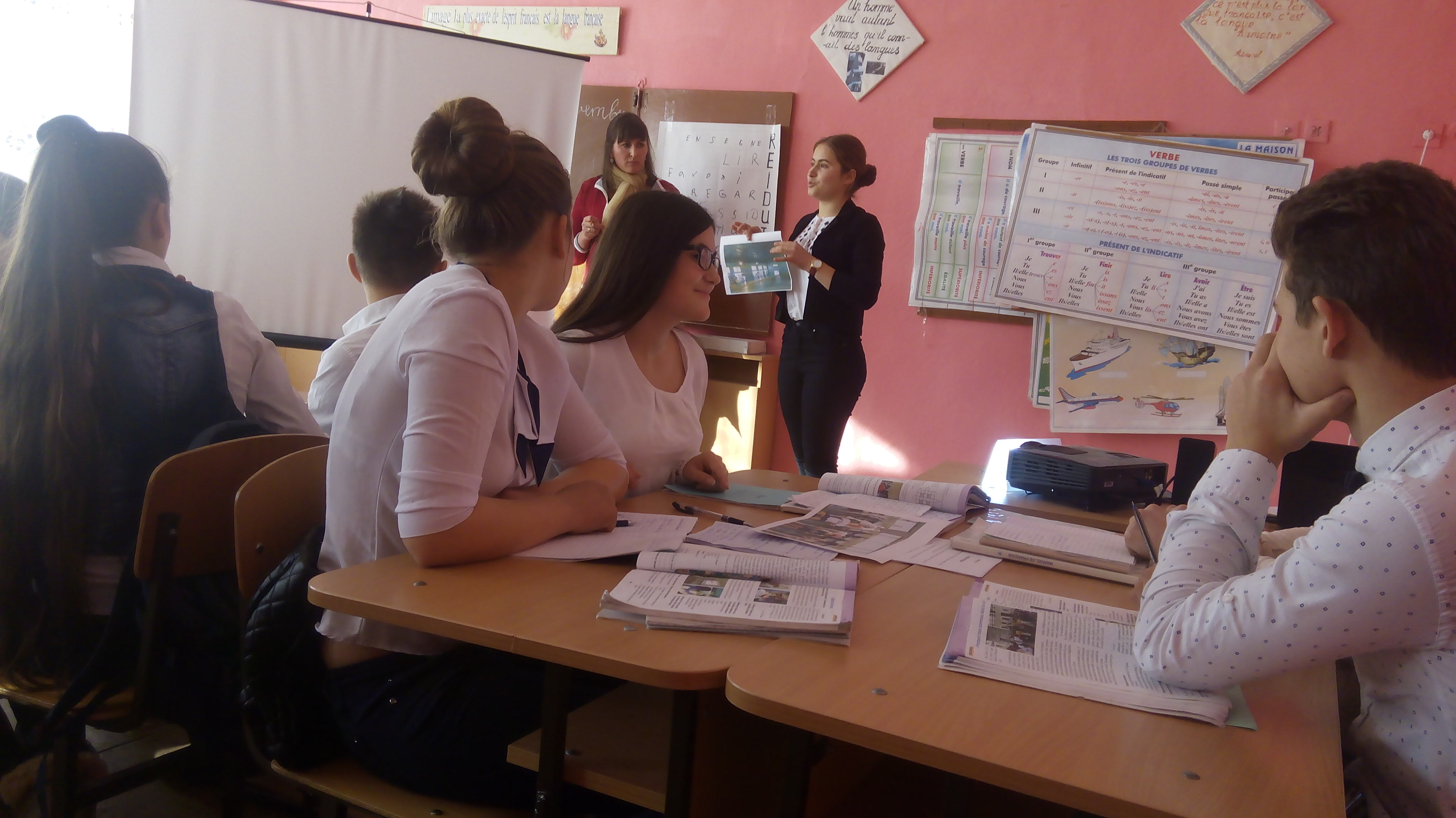 ” Formarea competenței A învăța să înveți ” , cu profesorii de limba franceză din raion.